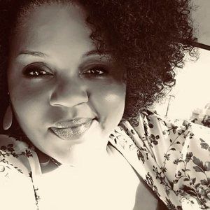 Meet your Posher, Cecelia